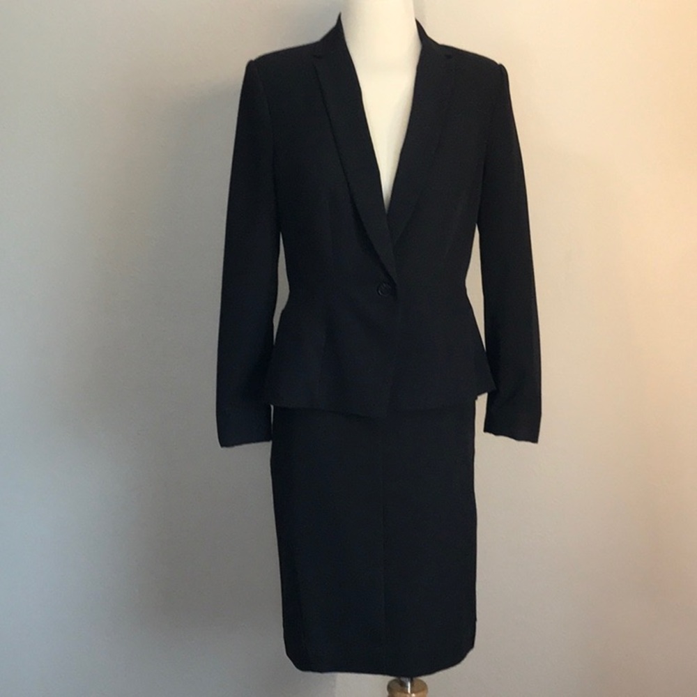 Worthington Black Fully Lined Business Suit in Size 6